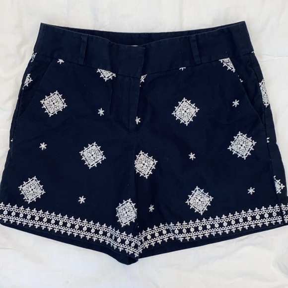 LOFT Riviera navy blue & white embroidered shorts size 4 - Picture 2 of 9